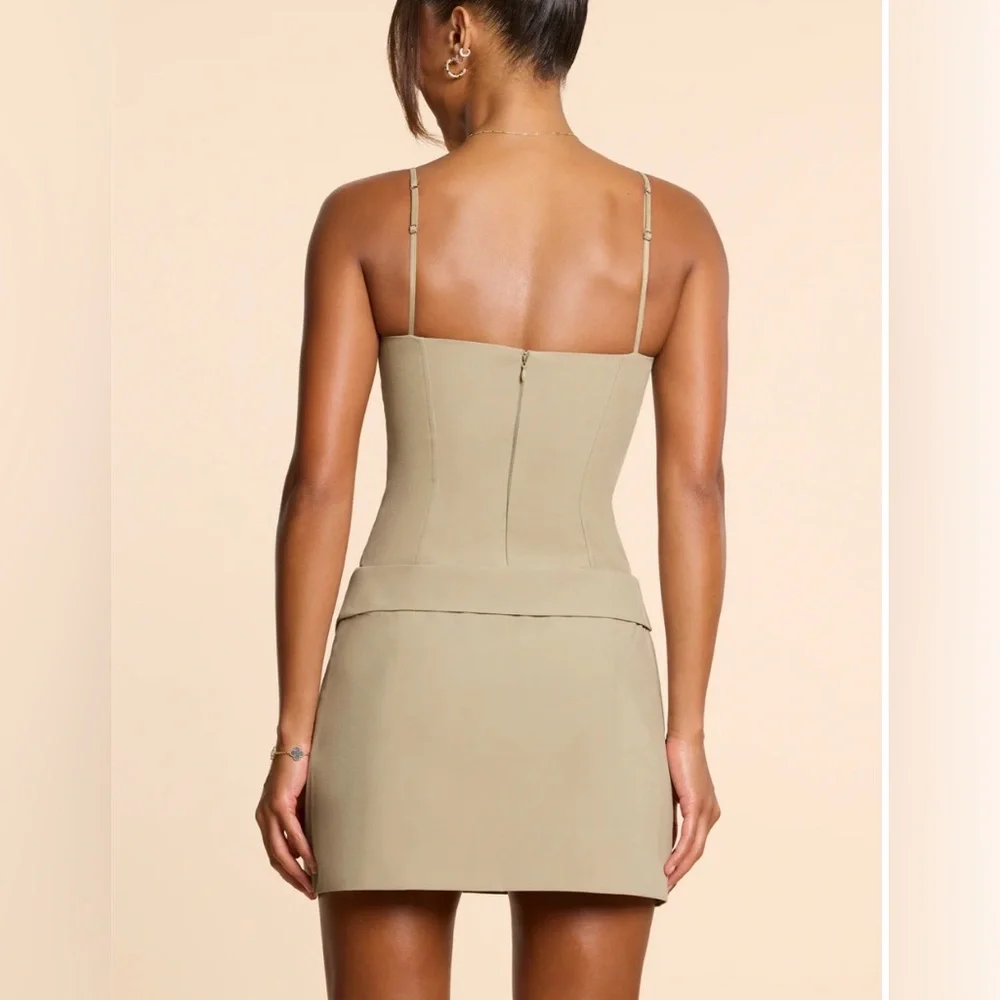 Oh Polly Bruna Woven Twill Wrap Over Pleated Mini Dress Size 4 Preppy Party Chic - Picture 2 of 12